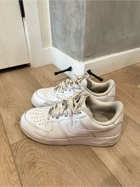 Nike Air Force 1 Low White Leather Sneakers Size 9